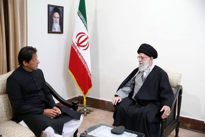 AstoriShah's tweet photo. Indeed, to God we belong and to Him we shall return. 

The Leader of the Islamic Revolution of Iran, Imam Khamenei, has been martyred.💔😭

#Khamenei https://t.co/mwYONUH7kG