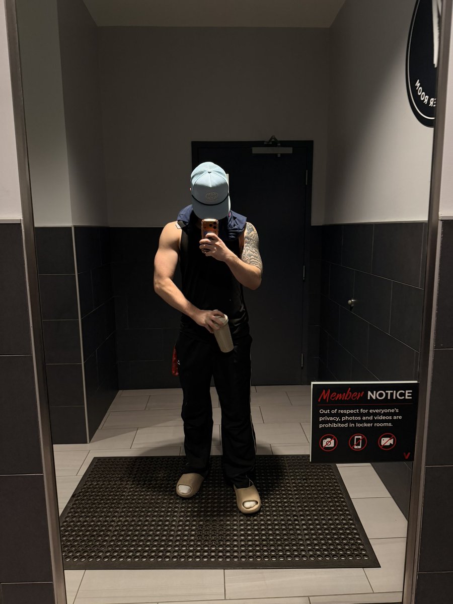 Greg ⛽️ tweet media