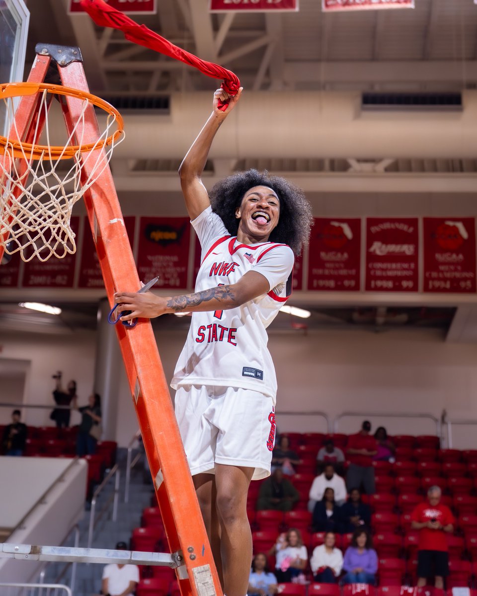NWFRaiders_WBB's tweet photo. Phase One ✅

#SoundTheSiren https://t.co/B9lyVaSqpS