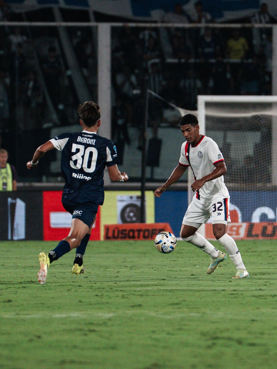 Cómo le cuesta a #Talleres encontrar claridad en los últimos metros. Así no podes competir. 

Este partido es para ganar o ganar, sobre todo, para el envión anímico.

TAL 0 - 0 SLO