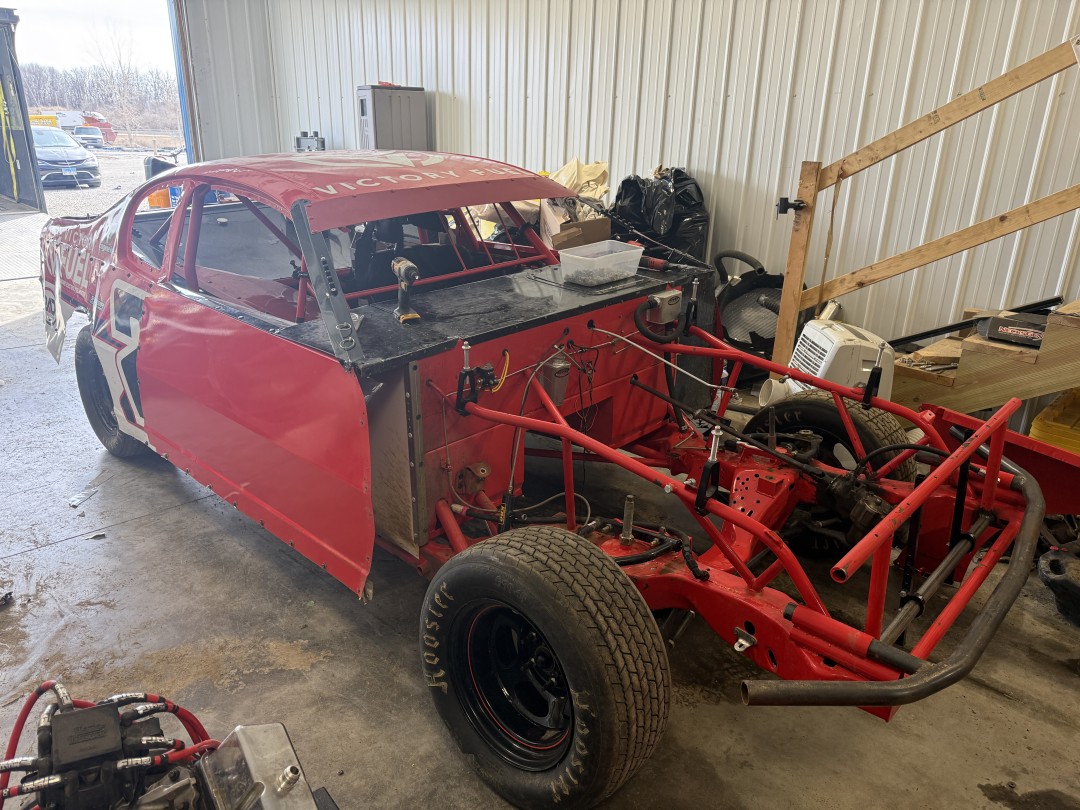 Osman_Racing's tweet photo. A much welcome sight! We’ll be getting this thing ready starting tomorrow! Slow moving offseason but we don’t have a ton to do to get ready. https://t.co/KMCHhvIBr6