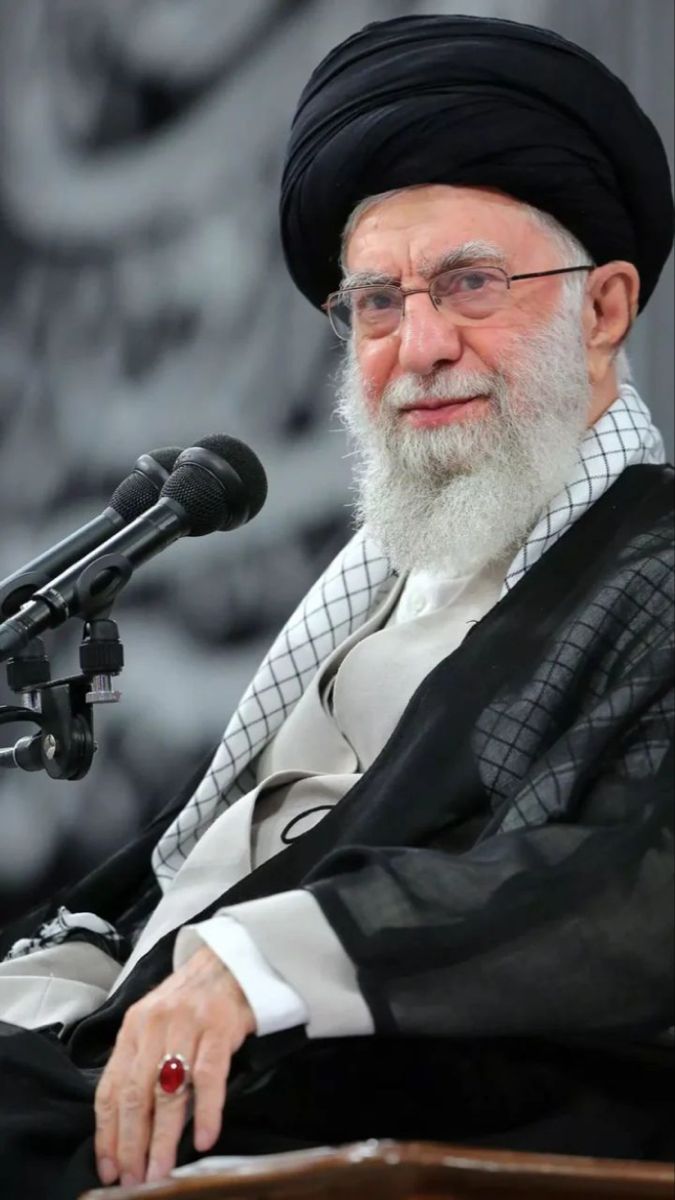 Cryptoneyaa's tweet photo. Still alive in our hearts 😭😭🇮🇷🇮🇷🇵🇰🇵🇰 #Khamenei #WorldWar3 #IsraelTerroristState https://t.co/93MRYA9nL1