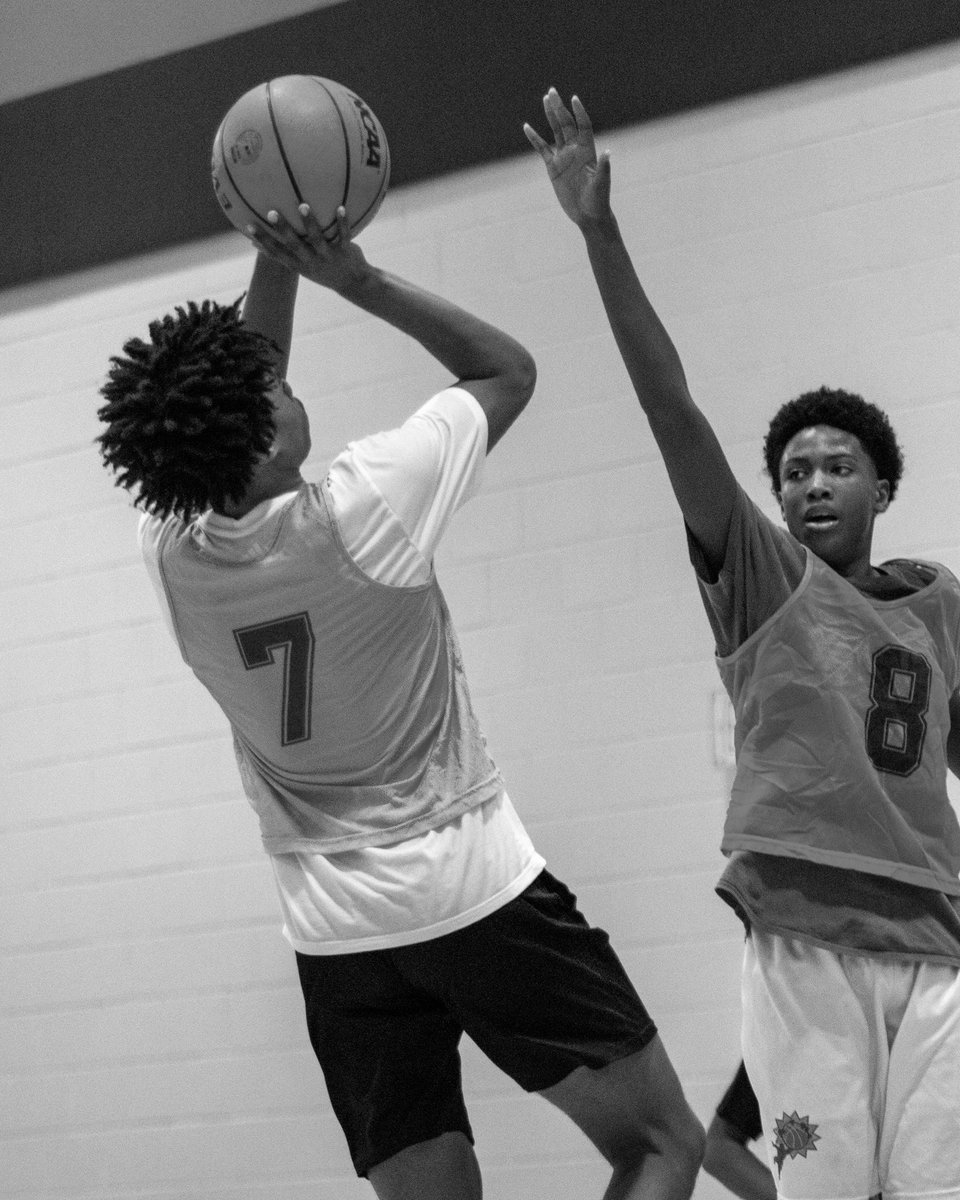 PalmettoPrideBB's tweet photo. First practice of the year was crazy hyped! The 2030 guys got after it and set the tone for how we want to compete all season!
Year 3 underway...
#ThePrideWay #Forever45 https://t.co/EG8NlhainT