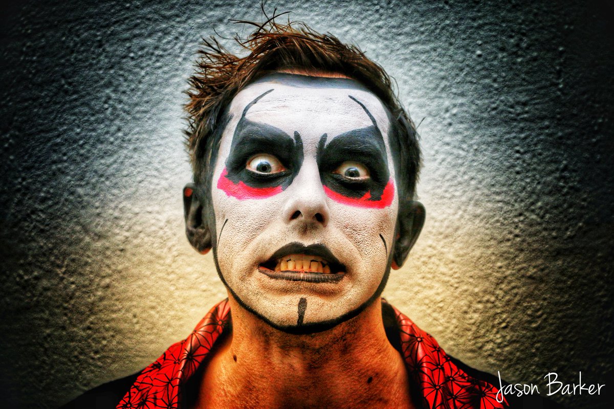 Jason (the guy with the camera) tweet media