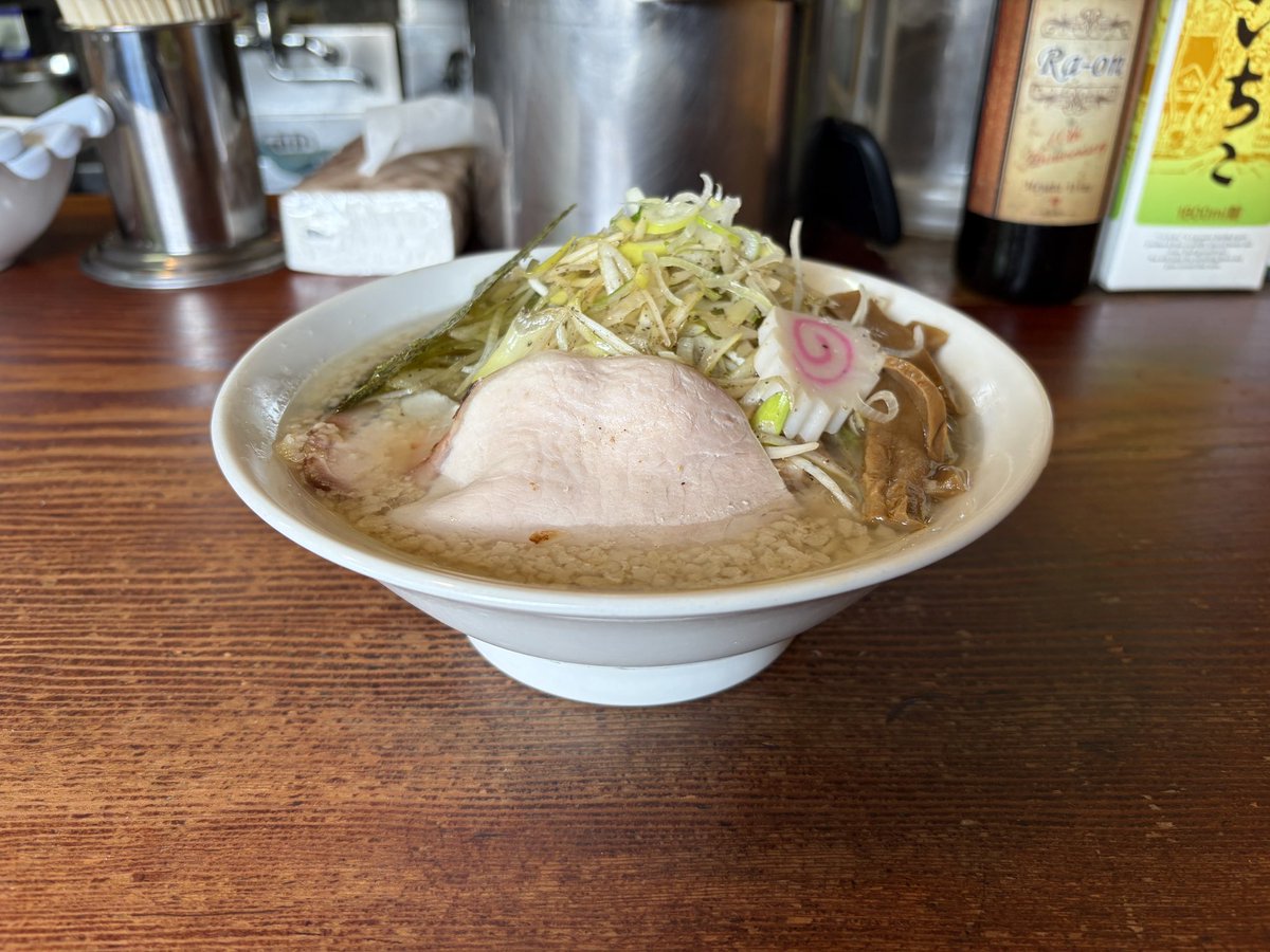roichiyu's tweet photo. 良温
中華そば　並
ストロングスタイル
ネギトッピング
いつもと全然違う
うまい
これも好き
ガツンとくる
いつもごちそうさまです
また来ます
みなさんいっぱい食べれて羨ましい https://t.co/ohtcCa3Hdl