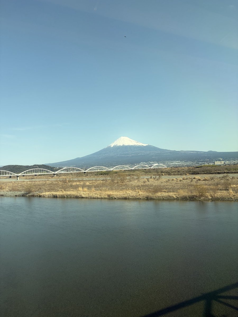 kao870's tweet photo. 富士山🗻
いざzepp新宿

＃ODEKAKE https://t.co/Wht5dqbBJl