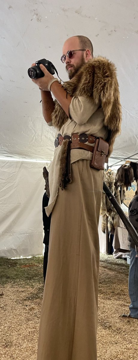 Kat_HDela's tweet image. A #quest afoot 
strange creatures 
fires burning 
as winter clouds descend 
a Viking fest in the Midwest 

#vss365 My 📷