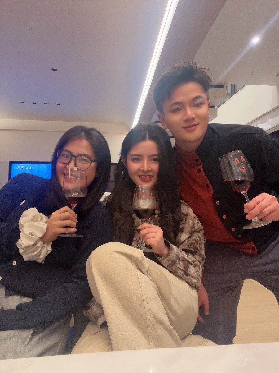sunnyyeung tweet media