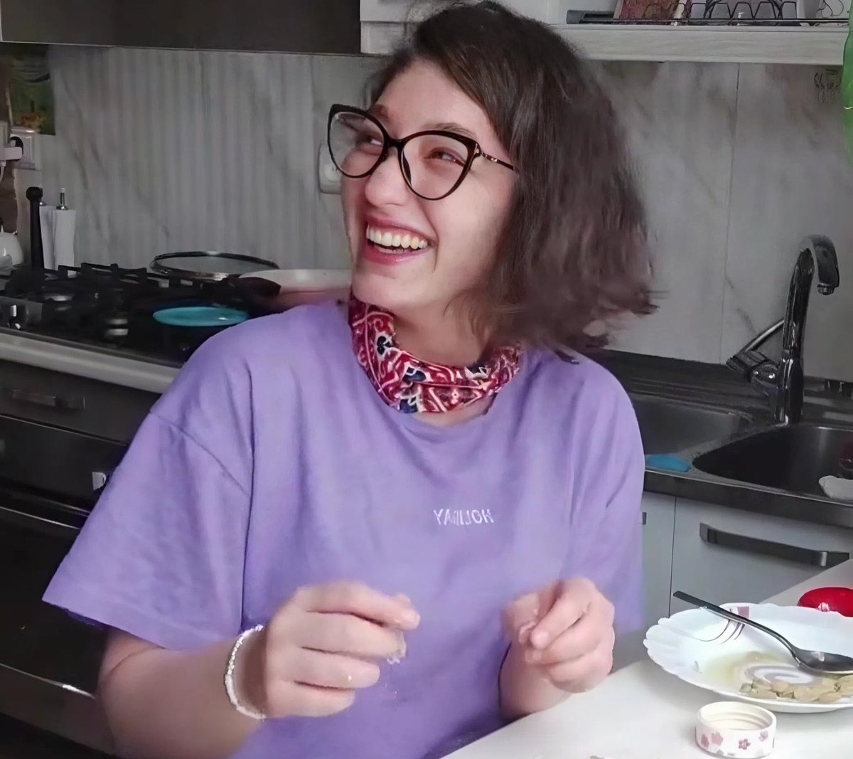 Alireza Azami tweet media