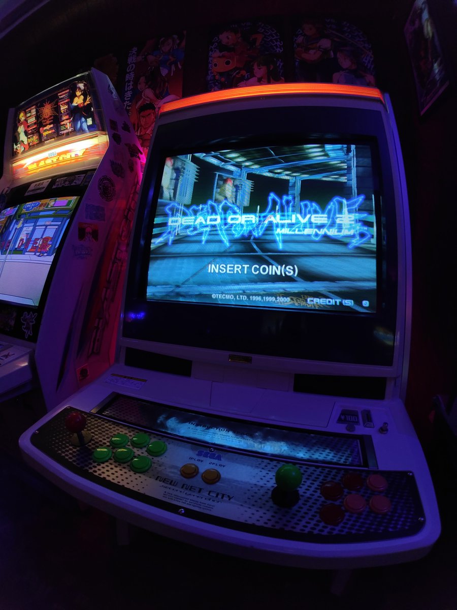 arcade_broke's tweet photo. arrived yesterday.. also obtained a Naomi net dimm setup for it.. aside from swappin' out for new buttons/ball tops I'm very happy with it. 

#arcadegaming #candycab #newnetcity https://t.co/JAhWwbwVP1