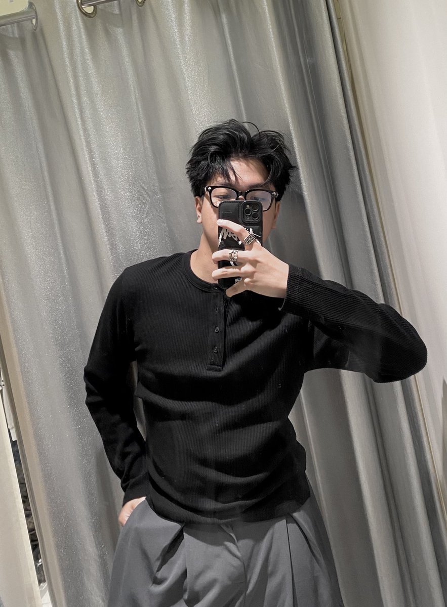 ywanzk_'s tweet photo. 🤓 https://t.co/QeCi3j9FdI