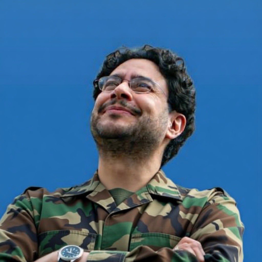 AntiSantos tweet media