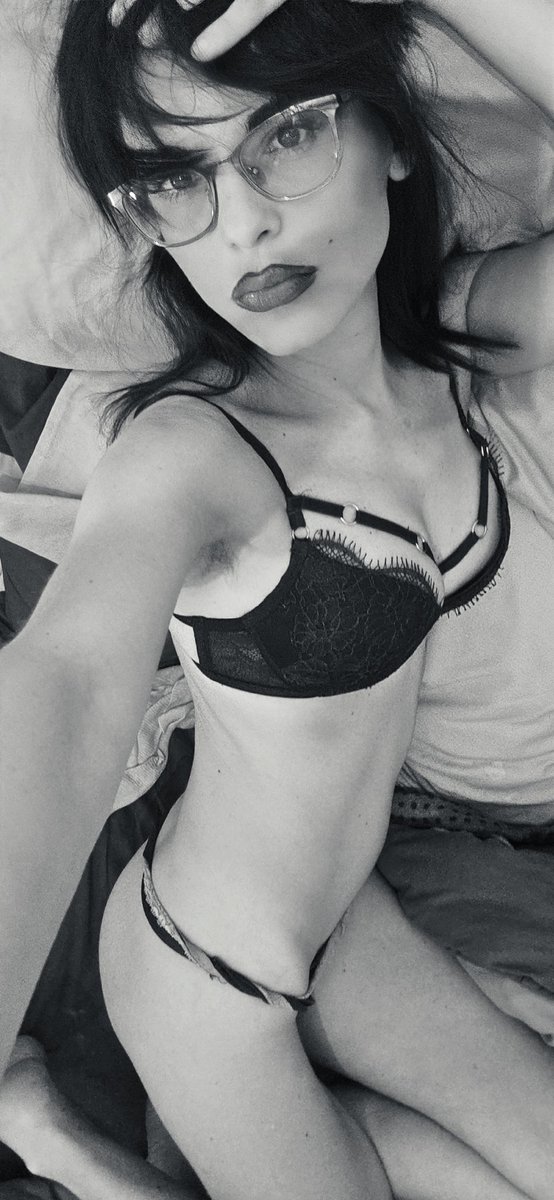 KireaModel's tweet photo. Un mondo hot...per te...insieme a me..
@MondoCamGirls 
https://t.co/PUJBwkWugl https://t.co/Jah2Nfatne