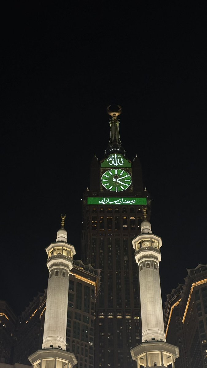 في أطهر بقاع الأرض، الحمد لله على التمام.. 
الحمد لله الذي بلّغني هواء مكة و سكينتها 🤍🕋