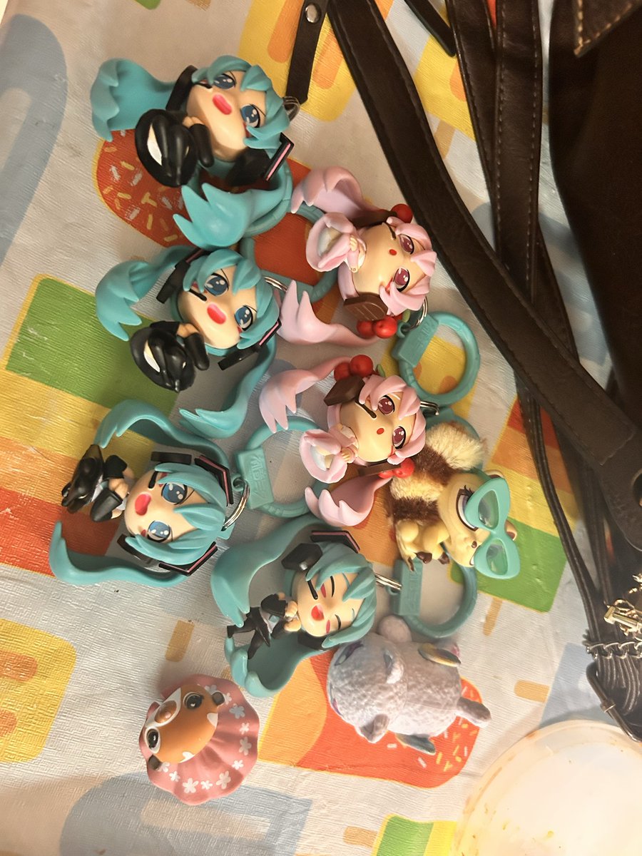 calcunts's tweet photo. First time posting on kleptotwt  here’s my mini haul from yesterday! https://t.co/auntcXu01t
