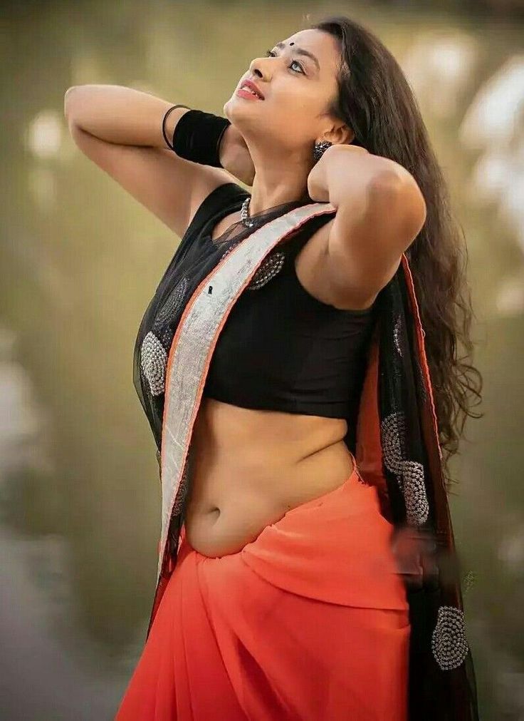 உடைக்கும் உடலுக்கும் இடையே நடக்கும் மறைமுகப் போர் தான்  உந்தன்  இடையழகோ😍

உந்தன் இடையின் மடியில் தலை சாய்தேன் காலை வேளையில் 🔥🔥😍😍
<a href="/ivalkirukki/">kirukki</a>