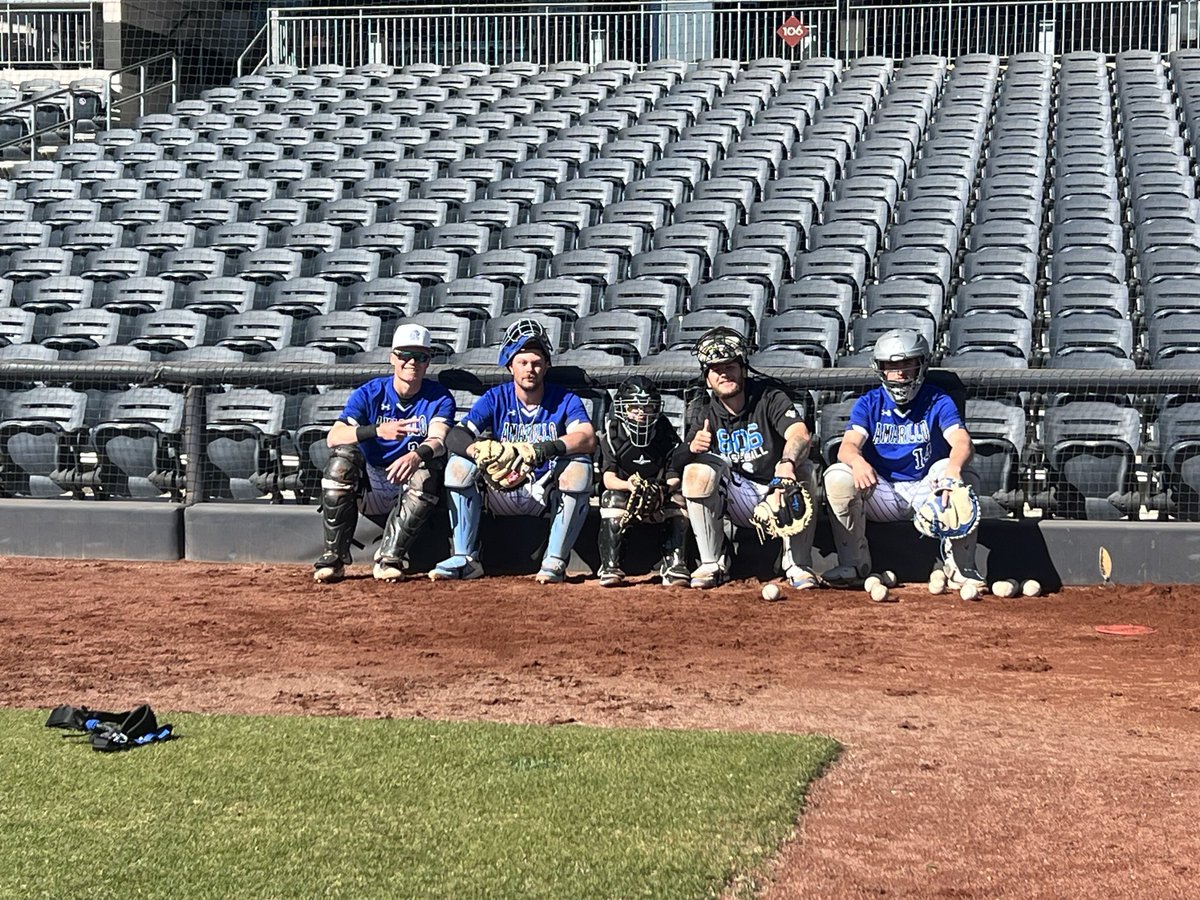 BuenoCatching tweet media