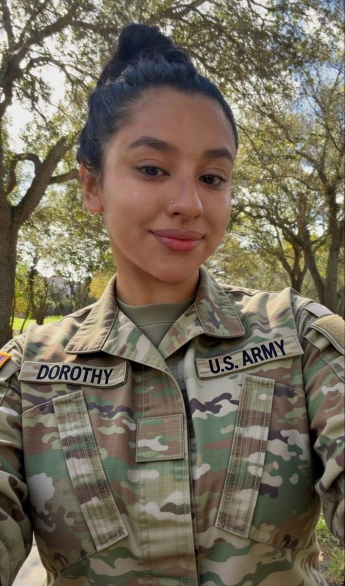 joelc220's tweet photo. Say Hi if you want a me , am just a little military girl ❤️ #MILLIonSMTM12 #Army https://t.co/1MX92Li6Gn