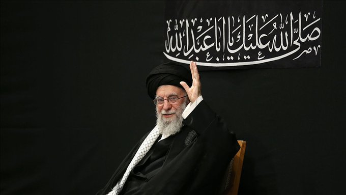 "Mü’minler içinde öyle yiğitler var ki, Allah’a verdikleri söze dâimâ bağlı kalmışlardır. Onlardan kimi sözünün gereğini yerine getirip O’nun yolunda can vermiş, kimi de sırasını beklemektedir. Onlar, verdikleri sözü asla değiştirmemişlerdir."

İnna lillahi ve inna ileyhi raciun