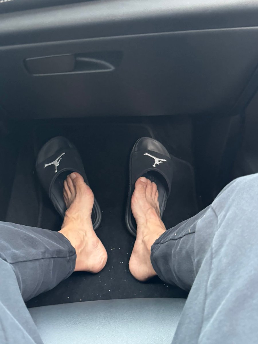 Chrisa23cm's tweet photo. You lick my feet 😛 

https://t.co/KqFdsrm9iz https://t.co/GEh9miLF0N