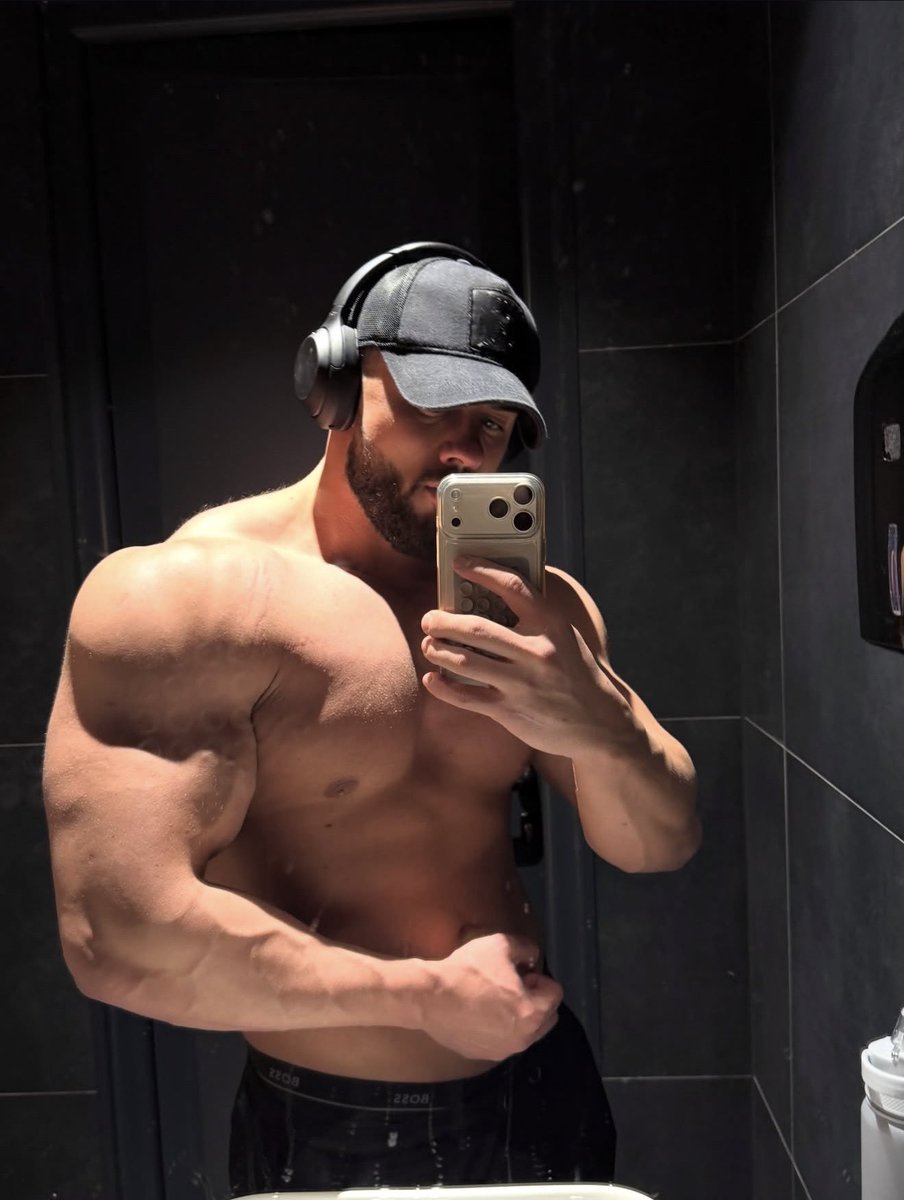 Big Bani tweet media