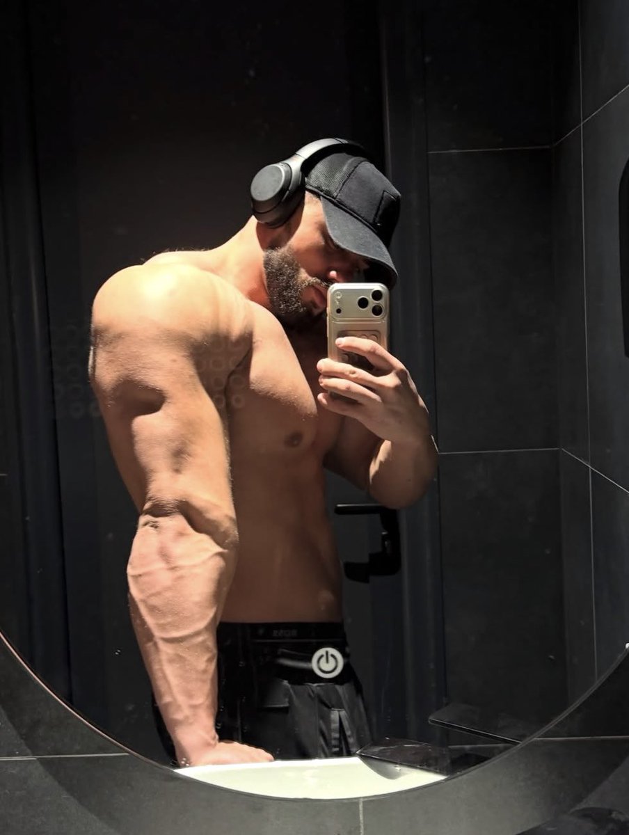 Big Bani tweet media