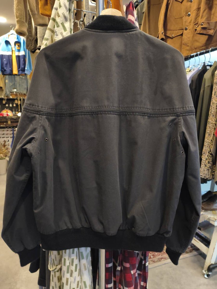 Lucky_Virus_'s tweet photo. NEWアイテム✨

【1980s HILL&amp;ARCHER】
Cup Shoulder Jacket
BlackColor
Size:L https://t.co/B1Z2wJoNMc