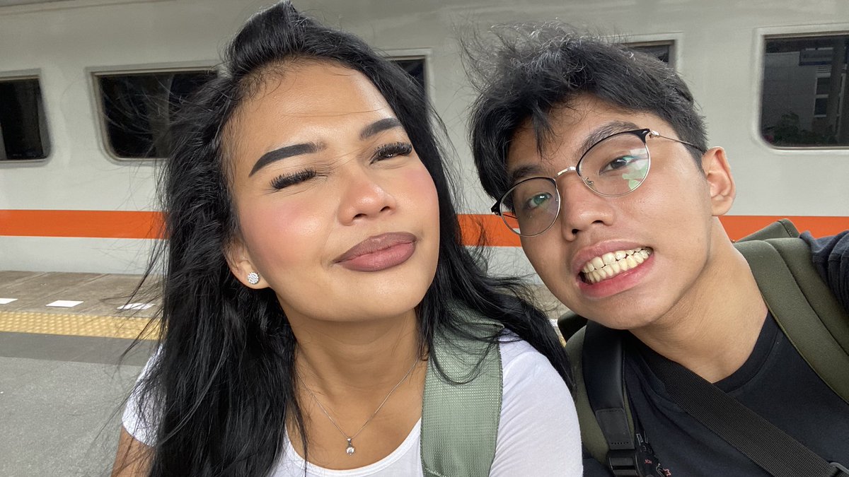cremebbrullee's tweet photo. Bandung, here we come!! 😋🤪 https://t.co/hX7GjQCSCm