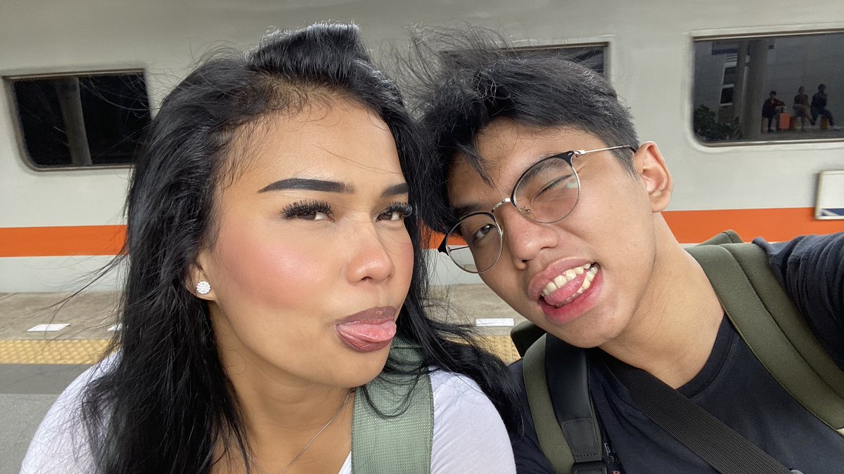 cremebbrullee's tweet photo. Bandung, here we come!! 😋🤪 https://t.co/hX7GjQCSCm