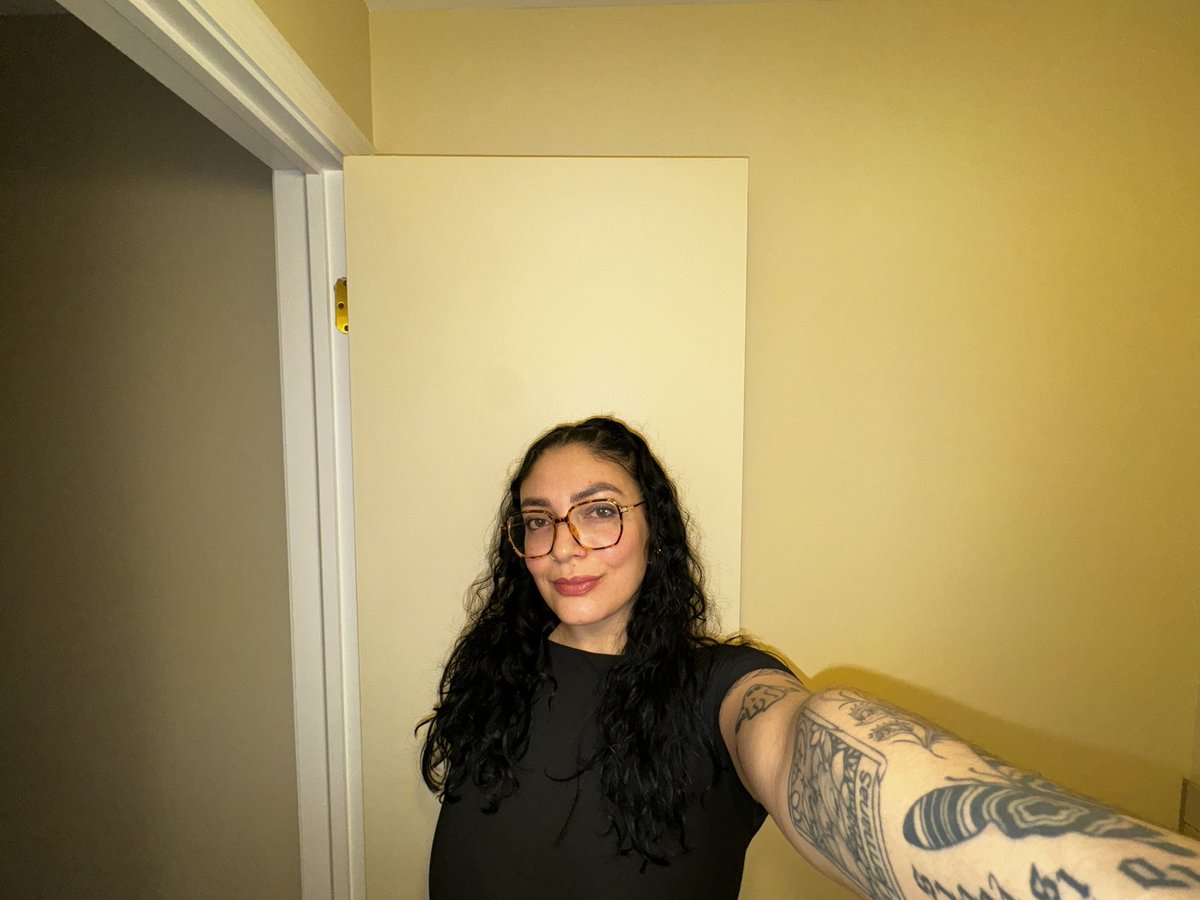 DesireeCartier's tweet photo. 29 looks so good on me https://t.co/lgcBzvRzqe