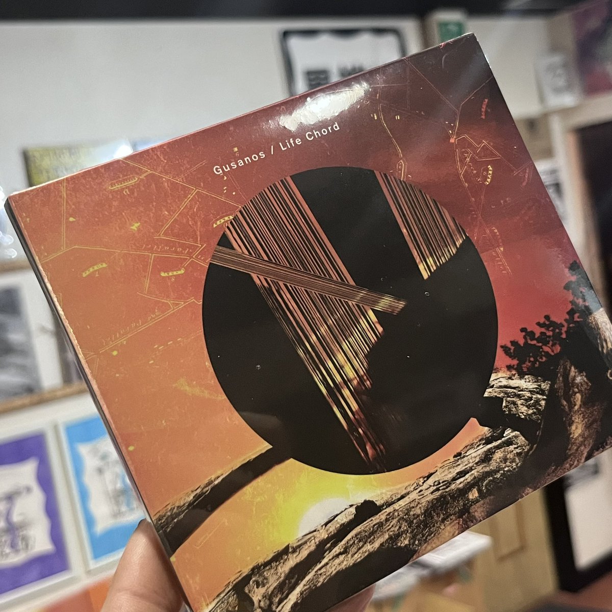 何度目の再入荷かもわからないくらい再入荷してます、
京都ハードコア、GUSANOSの2015年リリースのアルバム！！！！！！
再入荷しております！

ギターのユウジくんは新バンド
withthesun で活動中！！！！！
withthesunも絶対☑️でお願いします！

digdig086.com/product/7528