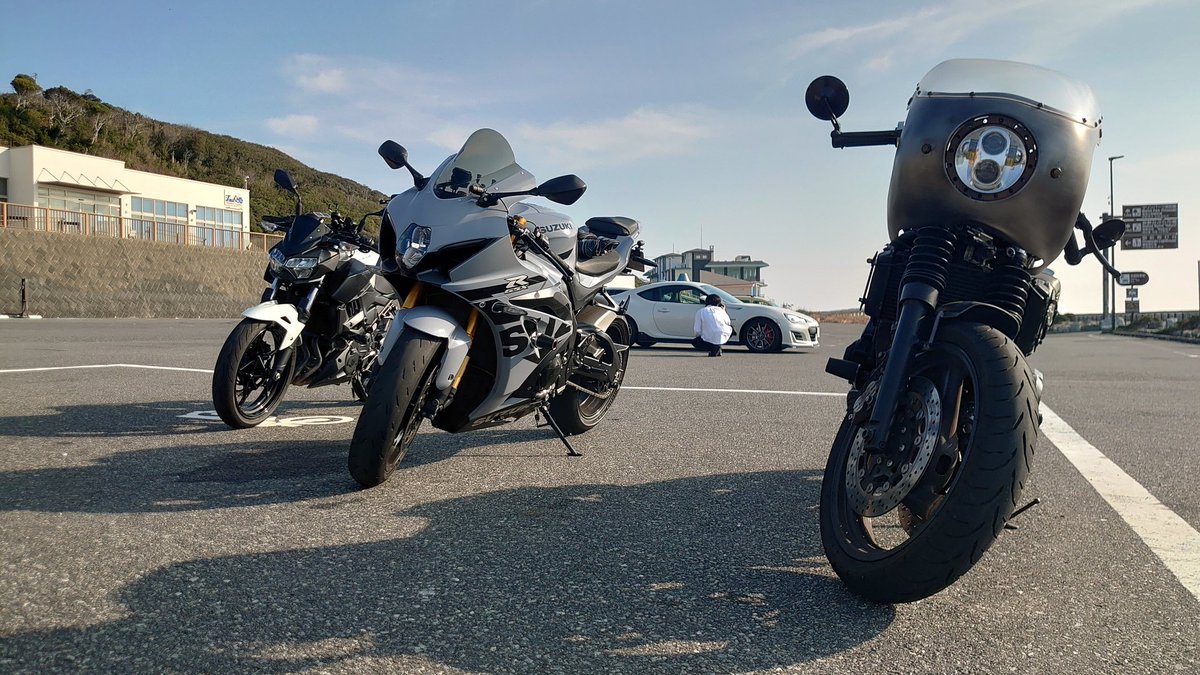 ざわちん tweet media