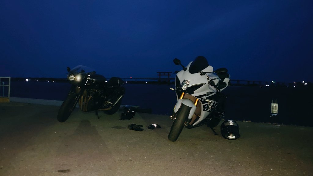 ざわちん tweet media