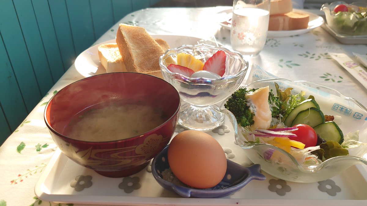 ざわちん tweet media