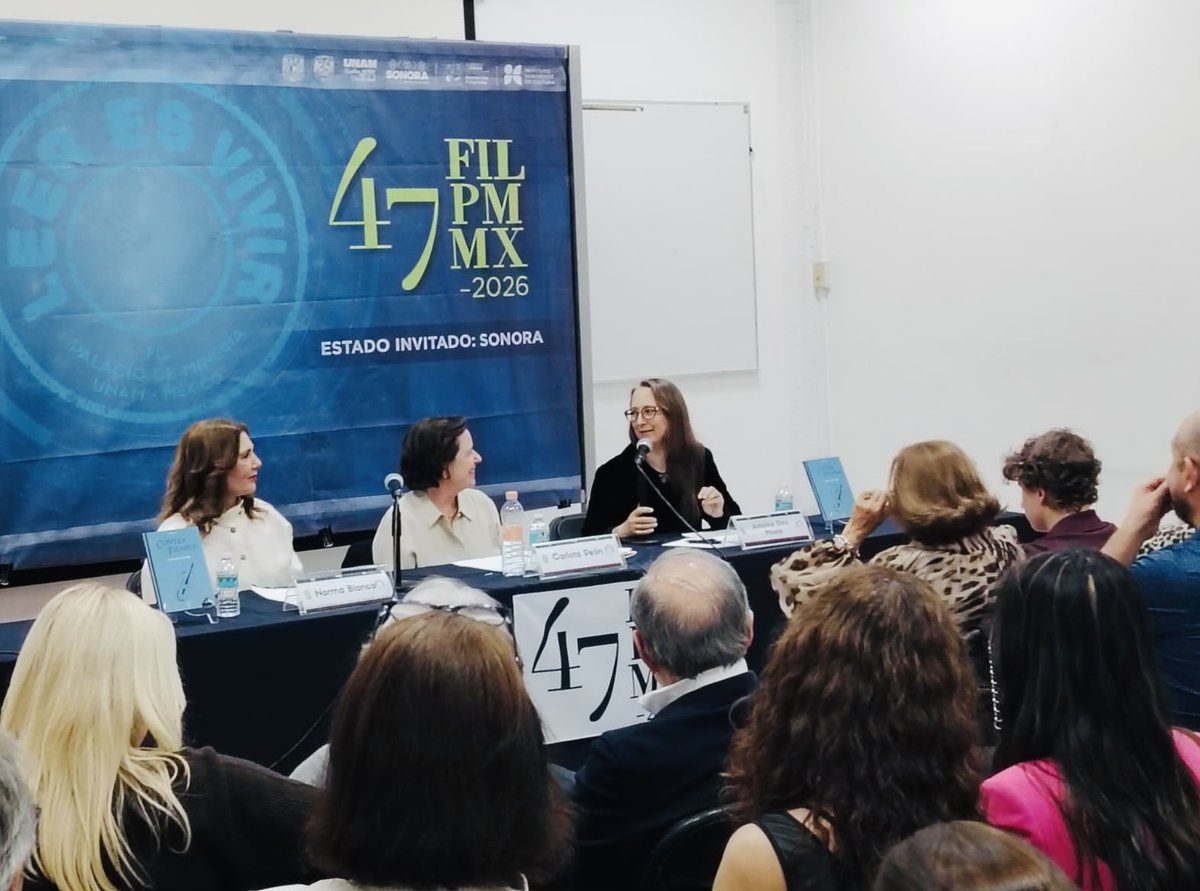 textofilia's tweet photo. Así fue el lanzamiento de “Contratiempos” de Carlota Peón durante la @FILMineria . Nos acompañaron Antonia Ortiz y Norma Blanco.

Gracias por estar con nosotros. 

#Textofilia #filpm #filpm47 #carlotapeón #contratiempos https://t.co/C4QgVk4bVG
