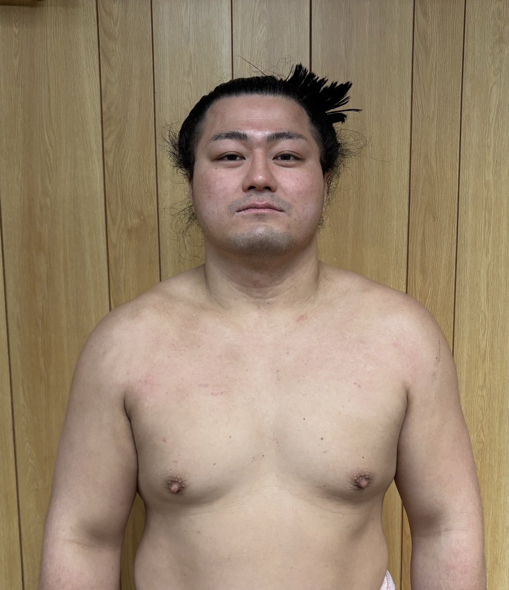 takasagobeya_8's tweet photo. 本日は朝乃山が32歳、長内が27歳の誕生日です。 https://t.co/2nMVZ0rtsY