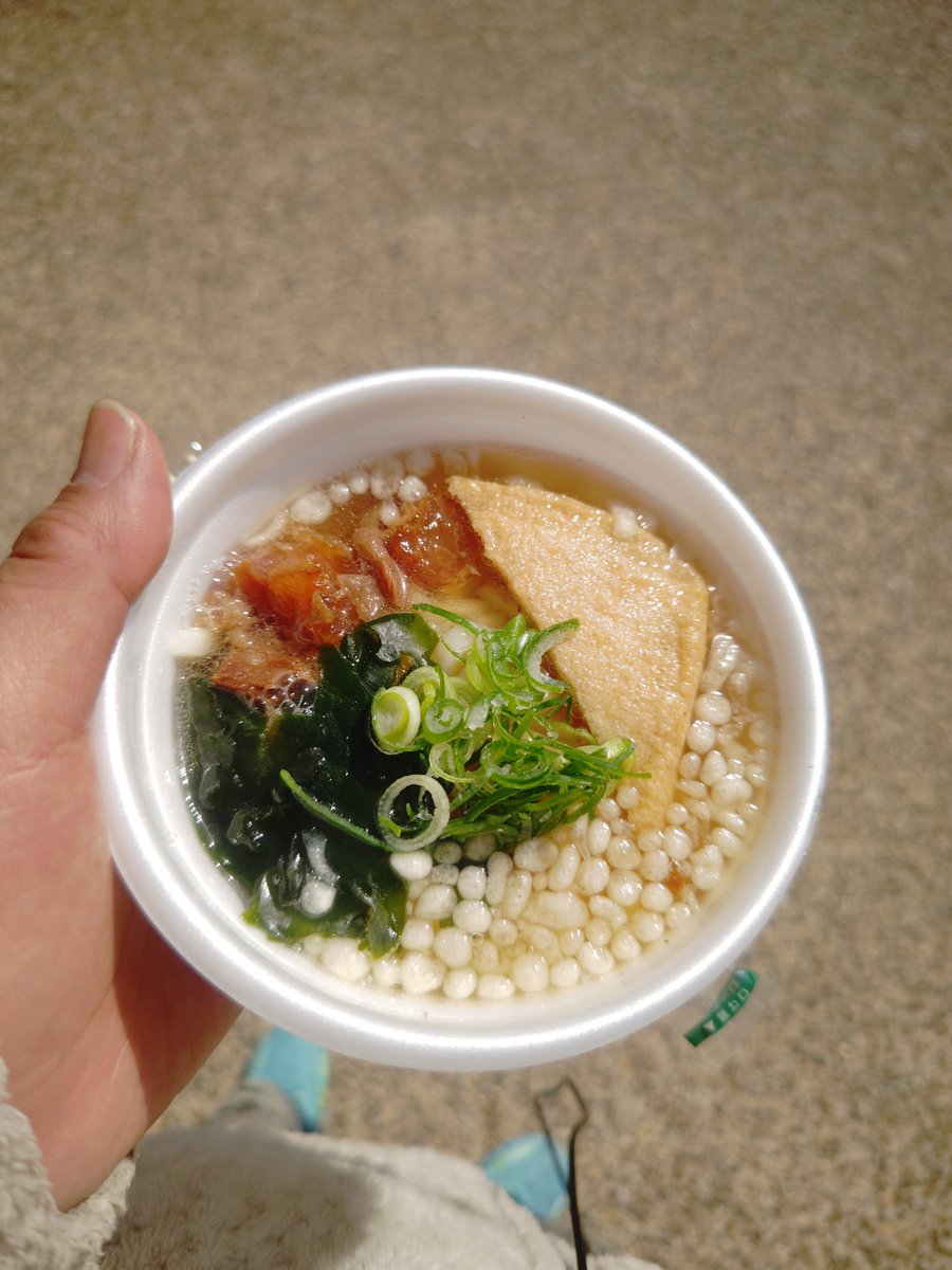 久助うどん(揚げ、スジ、ワカメ)
