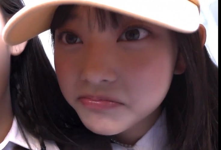 ㅤ
ㅤ
#latepost 
Ini pas tadi pagi, sebelum berangkat snorkeling. Edisi bangunin aa hehe.. #VYNEFAMOUTING 
ㅤ
ㅤ