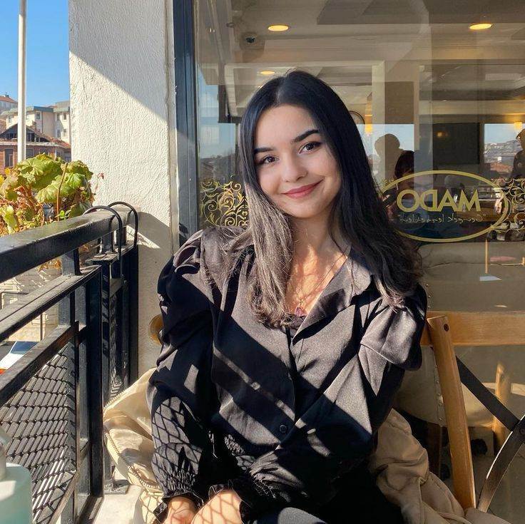 aleesha khan tweet media
