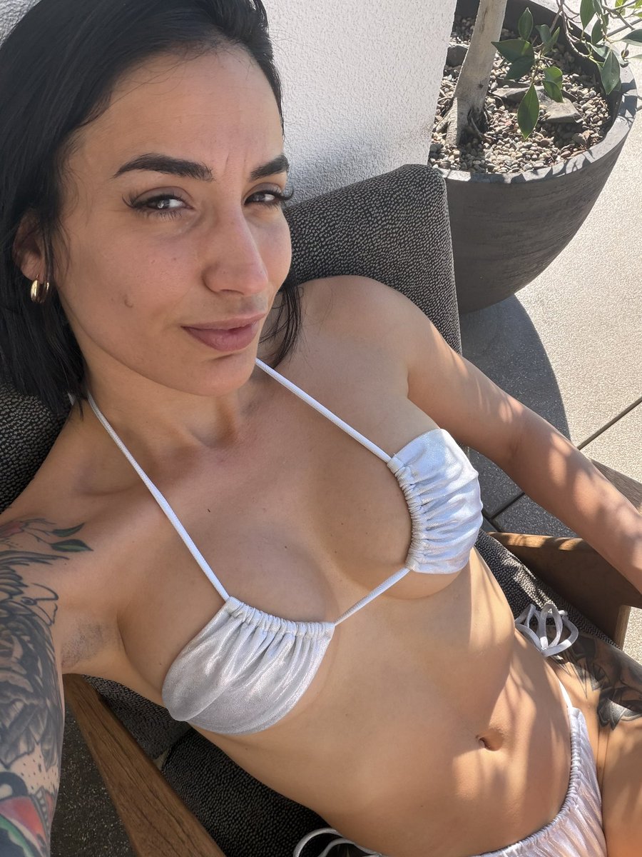 Amalia Castellanos tweet media