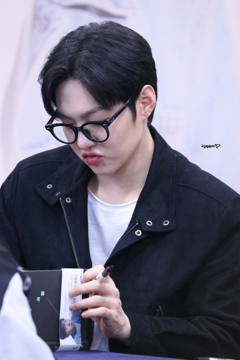 N년전 오늘의 창섭🍑 tweet media