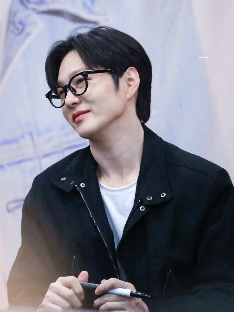 N년전 오늘의 창섭🍑 tweet media