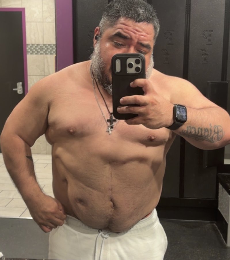 Rube510_'s tweet photo. If they don’t clap for you, clap for your damn self.
if they don’t support you like they do others, support your damn self.
if they aren’t proud of you, be proud of your damn self.
NOBODY knows what it took to get here..🗣️💯😮💨💪🏽♥️ #StillGoin https://t.co/V1IvBj36k1