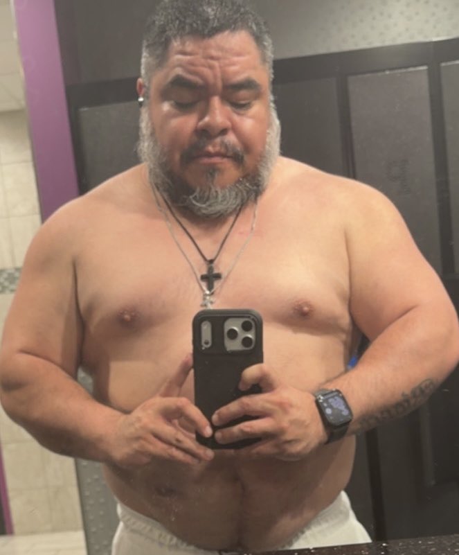 Rube510_'s tweet photo. If they don’t clap for you, clap for your damn self.
if they don’t support you like they do others, support your damn self.
if they aren’t proud of you, be proud of your damn self.
NOBODY knows what it took to get here..🗣️💯😮💨💪🏽♥️ #StillGoin https://t.co/V1IvBj36k1