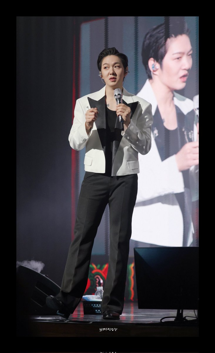 N년전 오늘의 창섭🍑 tweet media