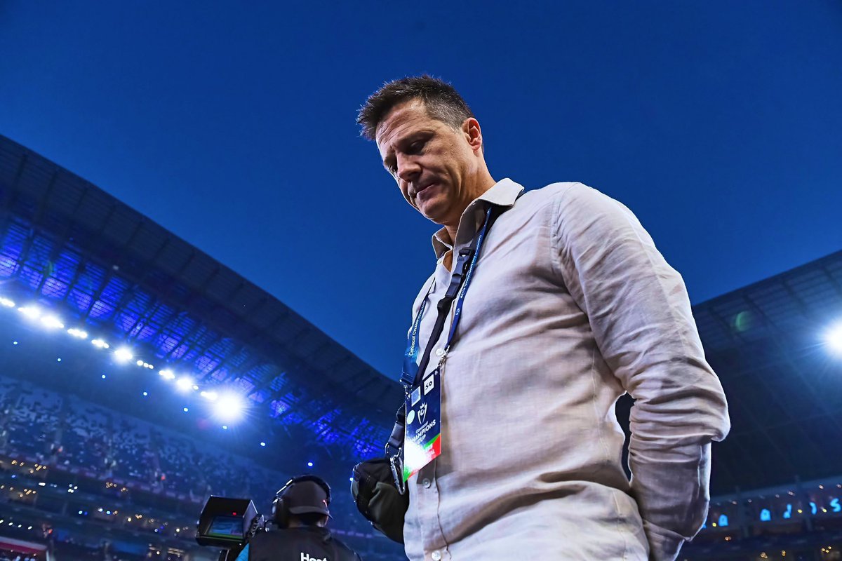 Ya dejen de culpar a Torrent, entiendan que toda es del Tato Noriega.

No supo formar al equipo y se dejó llevar por unos jugadores PECHO FRÍOS.

No hay nadie que levante la mano en este equipo.

“Que se vayan todos” canta el BBVA.