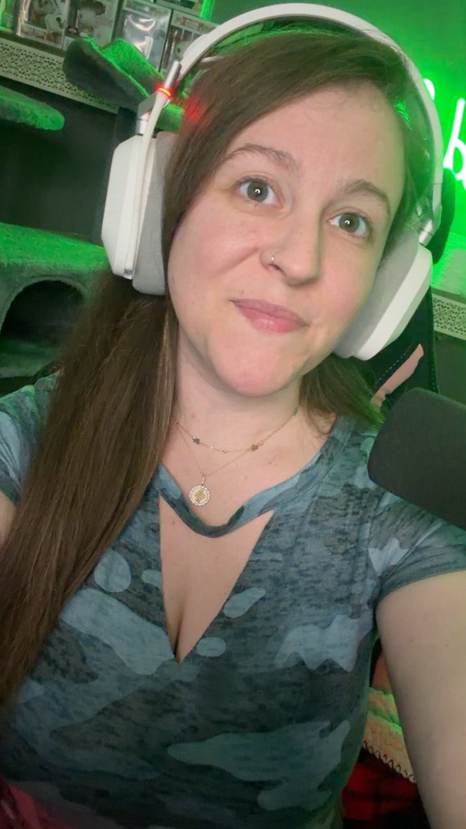 HEY GUYS!!  🍑 

WE ARE LIVE ON TWITCH!!

With #ArcRaiders 🖤 

twitch.tv/MamaTwistedttv

Come hang out with us!
     #streamer #twitch 👀