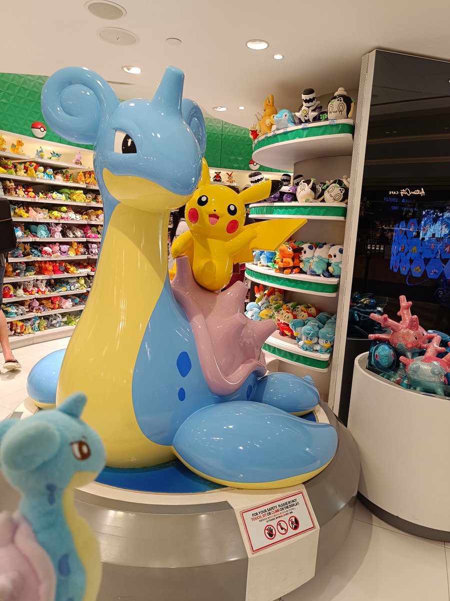 ポケセンシンガポール! 限定グッズは新しい大きなラプラスのモンコレ