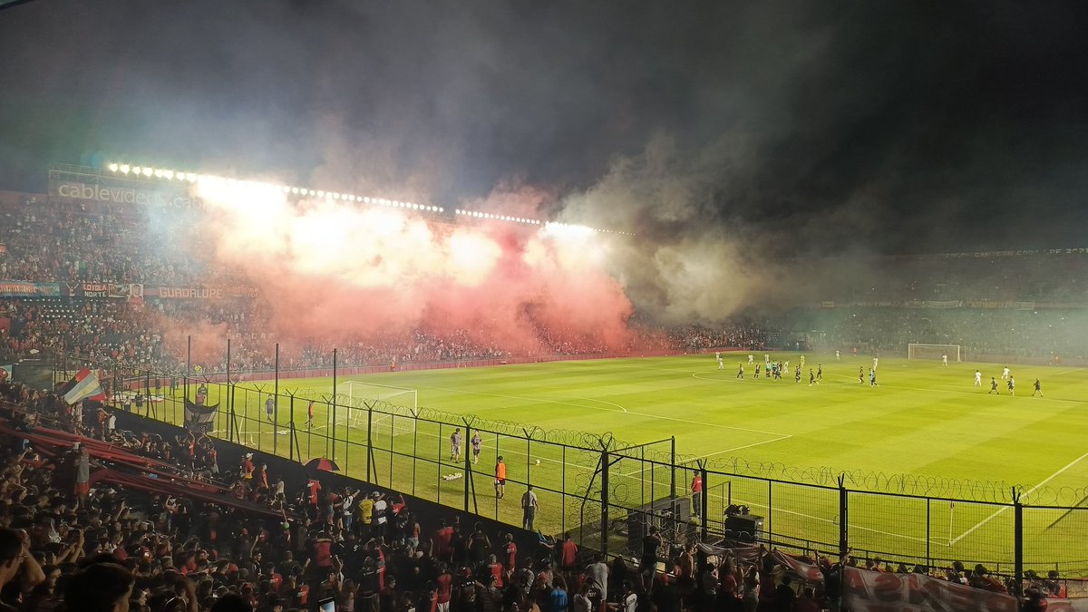 Tenemos q ser pacientes, esto recién arranca, lo q logramos en estas 3 fechas es un granito de arena, para llegar al "desierto" en diciembre bien posicionados y filosos para lograr el tan ansiado ascenso; escuché gente puteando a ciertos jugadores, tranquilos muchachos⭐🔴⚫💯!!