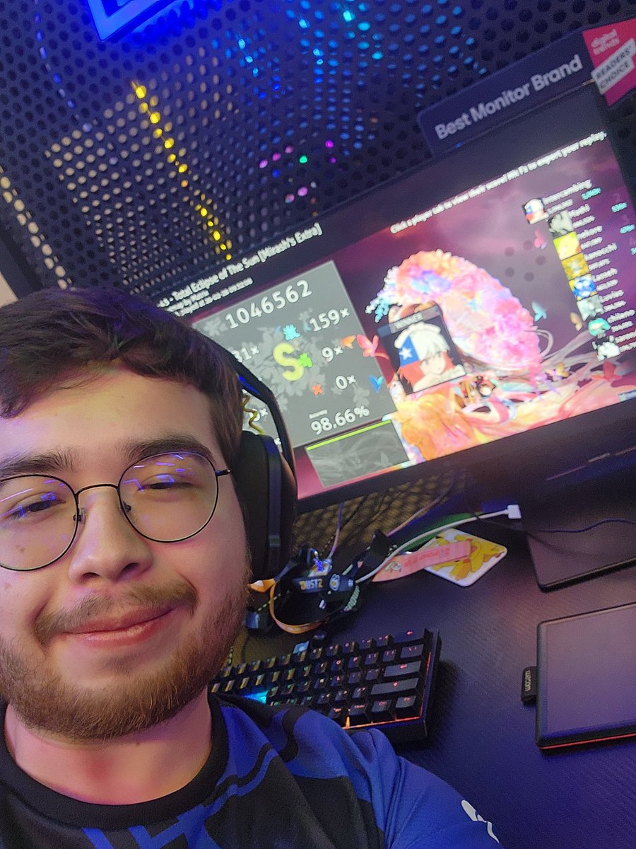 Intercambing tweet media